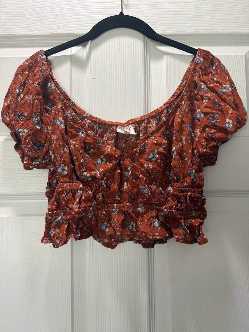 Self Esteem Rust Floral Puff-Sleeve Crop Top